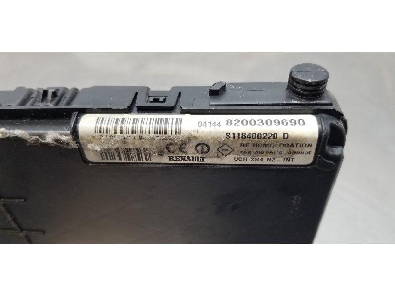 Recambio de modulo confort para renault megane ii berlina 3p confort authentique referencia OEM IAM 8200309690  