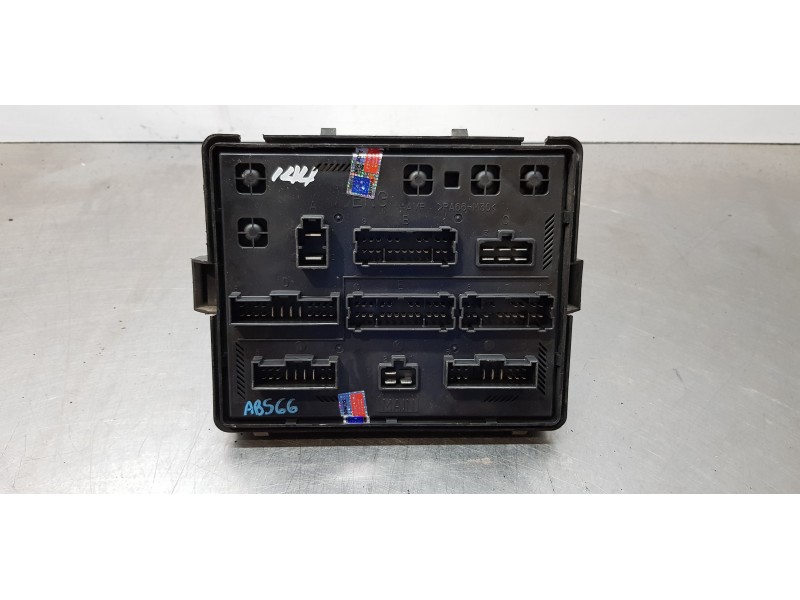 Recambio de caja reles / fusibles para ssangyong rexton rx 270 plus / 270 xdi plus referencia OEM IAM Y220EDP  