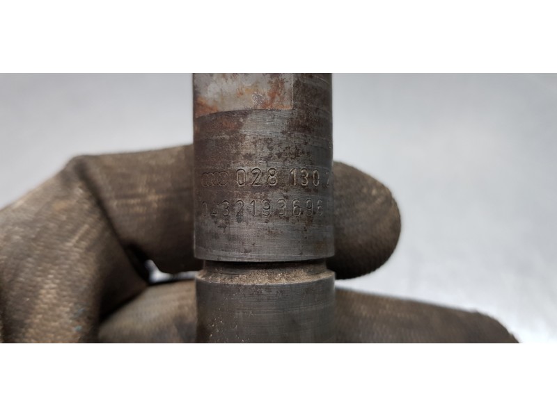 Recambio de inyector para seat leon (1m1) stella referencia OEM IAM 028130202P 0432193696  Recambio de inyector para seat leon (1m1) stella referencia OEM IAM 028130202P 0432193696