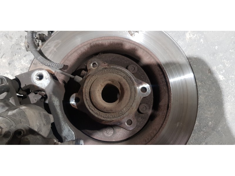 Recambio de mangueta trasera derecha para chrysler grand voyager limited referencia OEM IAM 4721762AE  