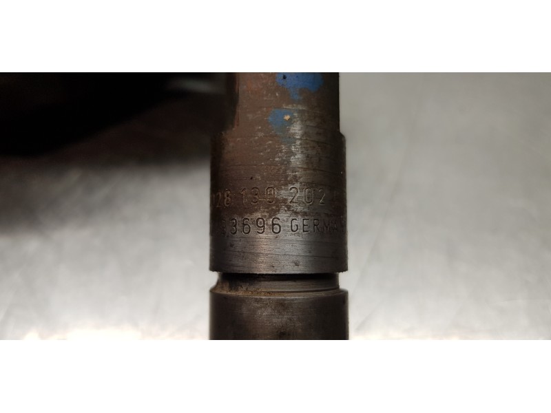 Recambio de inyector para seat leon (1m1) stella referencia OEM IAM 028130202P 0432193696 