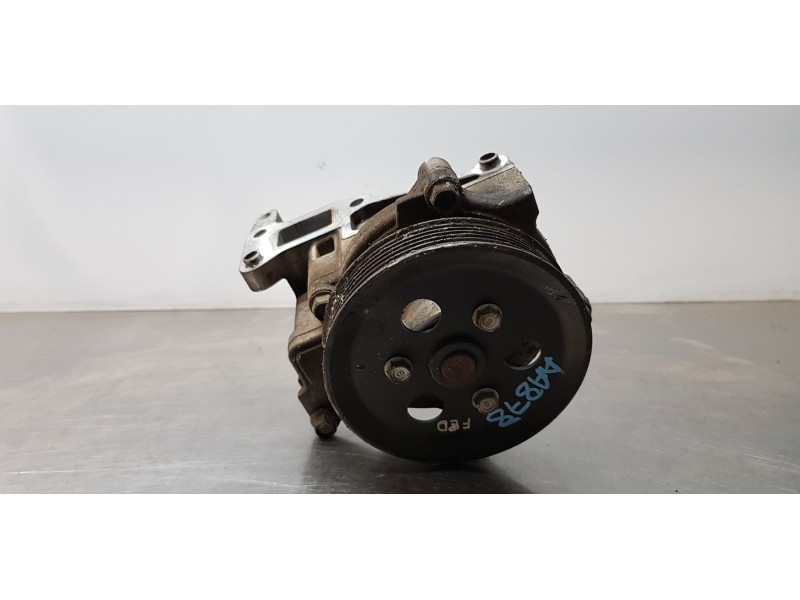 Recambio de bomba agua para hyundai ix35 style awd referencia OEM IAM 251002F000  