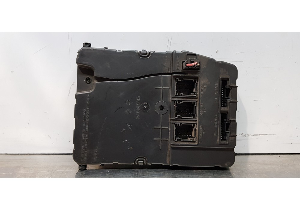 Recambio de caja reles / fusibles para renault megane ii coupe/cabrio confort authentique referencia OEM IAM 8200309690  