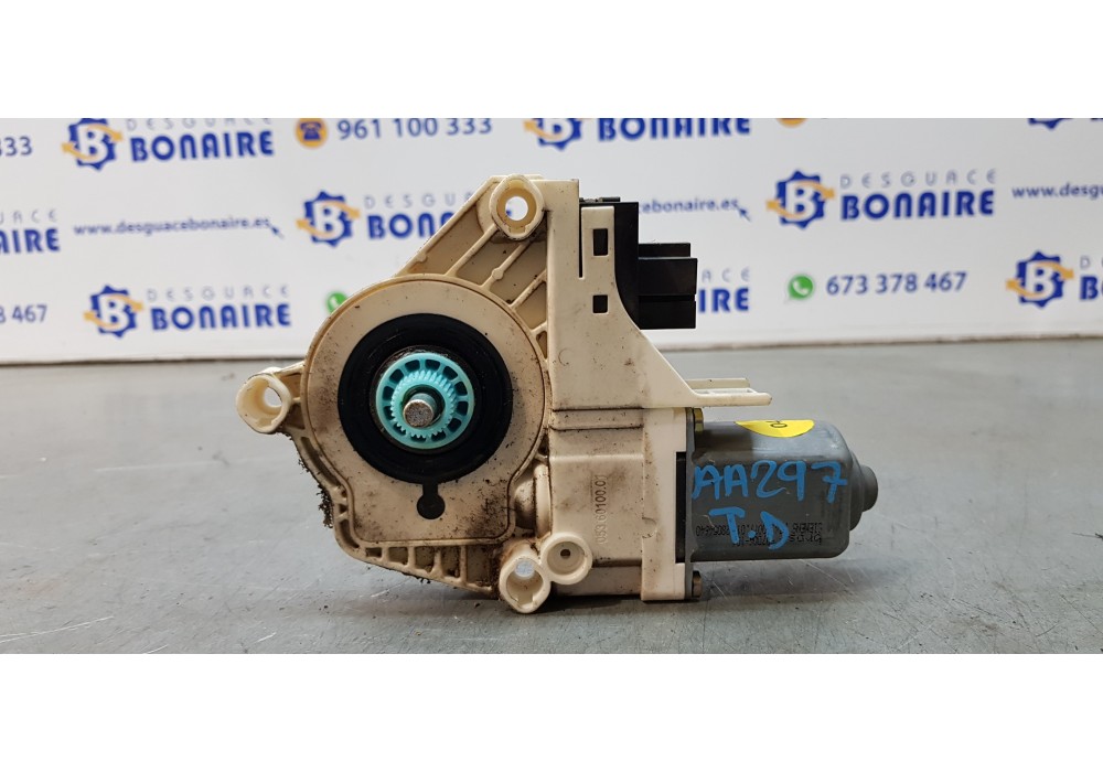 Recambio de motor elevalunas trasero derecho para audi a6 berlina (4f2) 3.2 fsi referencia OEM IAM 4F0959802A  