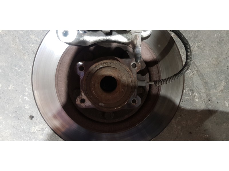 Recambio de mangueta trasera izquierda para chrysler grand voyager limited referencia OEM IAM 4721762AE  