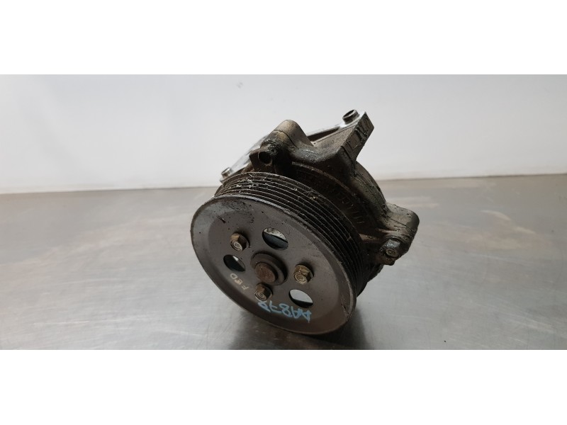 Recambio de bomba agua para hyundai ix35 style awd referencia OEM IAM 251002F000  