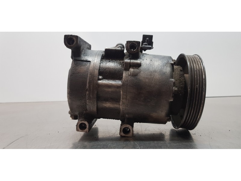 Recambio de compresor aire acondicionado para kia carens ( ) basic referencia OEM IAM 97701A4500   Recambio de compresor aire acondicionado para kia carens ( ) basic referencia OEM IAM 97701A4500