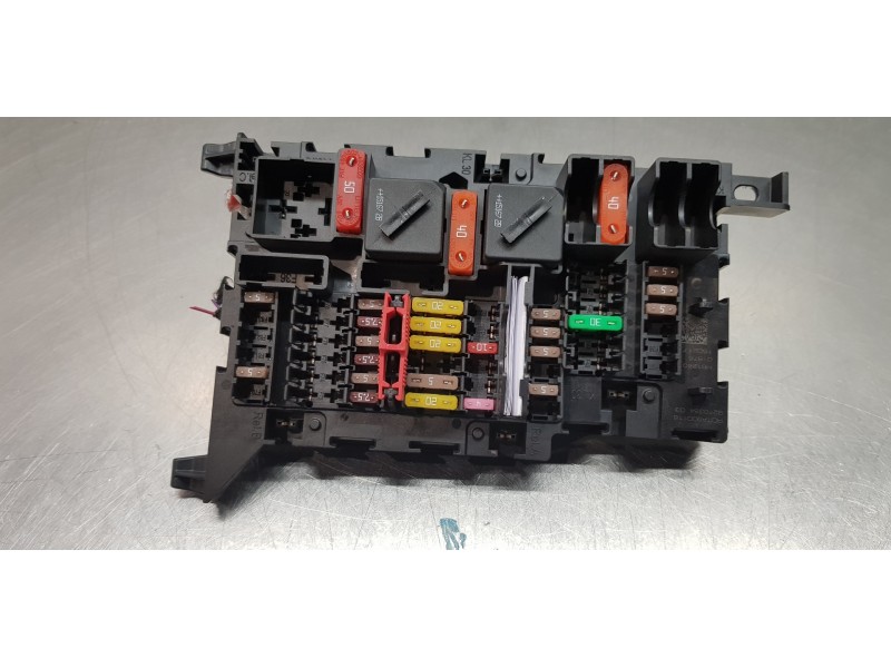 Recambio de caja reles / fusibles para mini mini 5-trg. (f55) one d referencia OEM IAM 9270354  