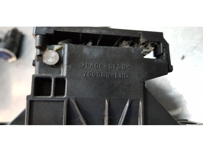 Recambio de palanca cambio para toyota auris touring sports (e18) hybrid active referencia OEM IAM 75C583LHD   Recambio de palanca cambio para toyota auris touring sports (e18) hybrid active referencia OEM IAM 75C583LHD