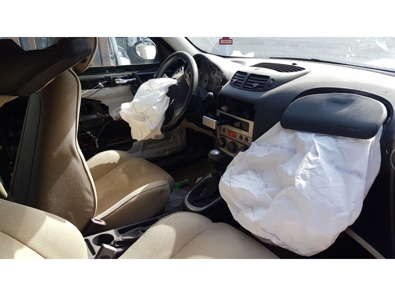 alfa romeo 147 (190) del año 2000