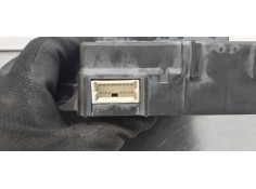 Recambio de caja reles / fusibles para citroen c-crosser exclusive referencia OEM IAM 8637A319   2