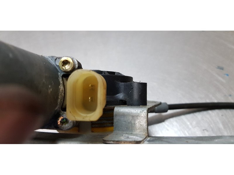 Recambio de elevalunas trasero izquierdo para bmw serie 3 touring (e46) 320d referencia OEM IAM 67628362066  