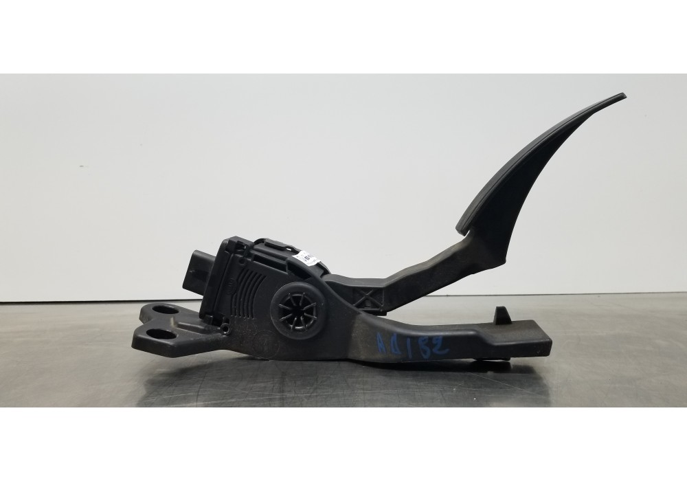 Recambio de pedal acelerador para mercedes clase m (w166) ml 350 bluetec (166.004) referencia OEM IAM A1663000004  