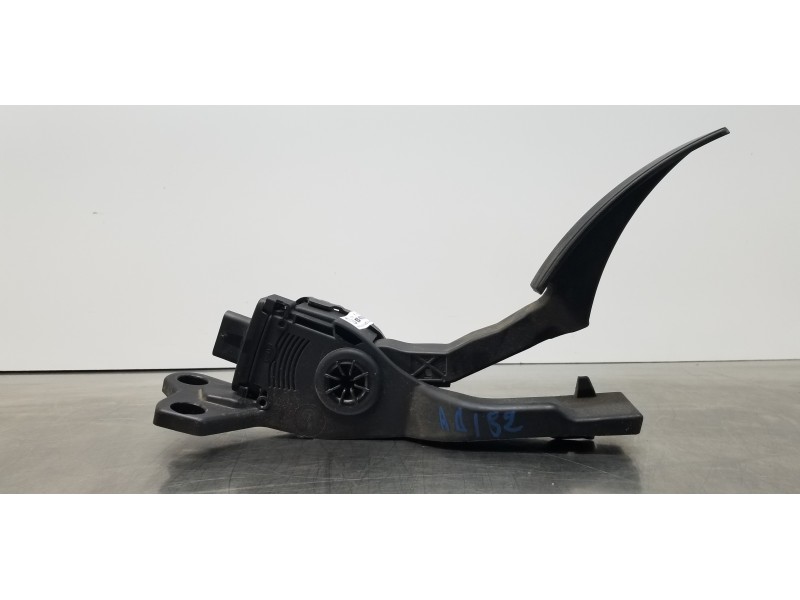 Recambio de pedal acelerador para mercedes clase m (w166) ml 350 bluetec (166.004) referencia OEM IAM A1663000004  