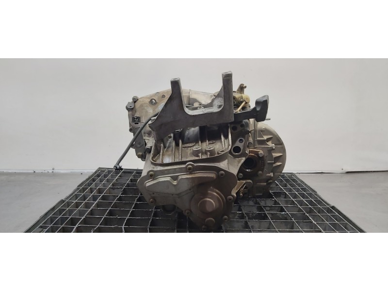 Recambio de caja cambios para peugeot 407 st confort referencia OEM IAM 20MB02  