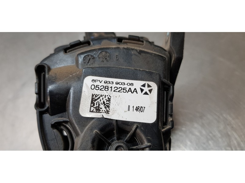 Recambio de pedal acelerador para chrysler grand voyager limited referencia OEM IAM 05281225AA  