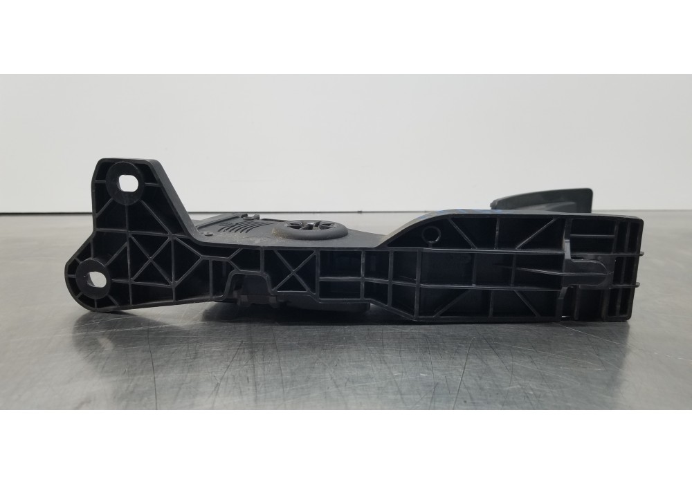 Recambio de pedal acelerador para mercedes clase m (w166) ml 350 bluetec (166.004) referencia OEM IAM A1663000004  