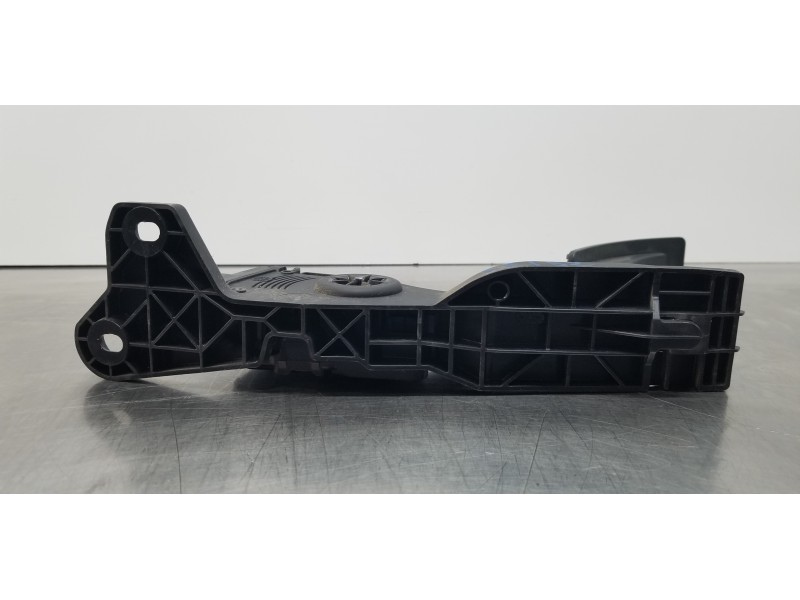 Recambio de pedal acelerador para mercedes clase m (w166) ml 350 bluetec (166.004) referencia OEM IAM A1663000004  