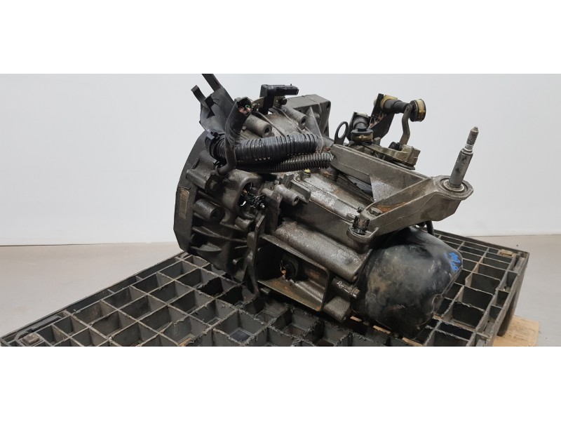 Recambio de caja cambios para renault modus confort dynamique referencia OEM IAM 8200836751 JR5113 