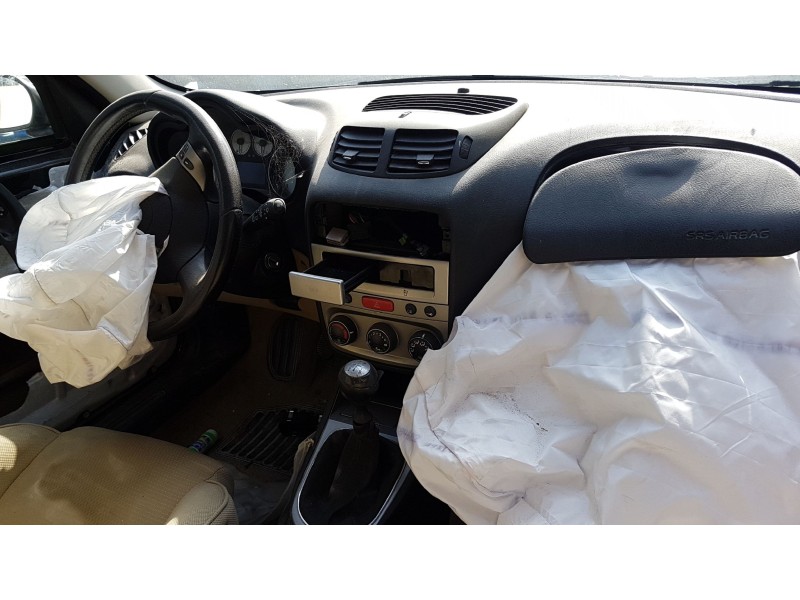 alfa romeo 147 (190) del año 2000