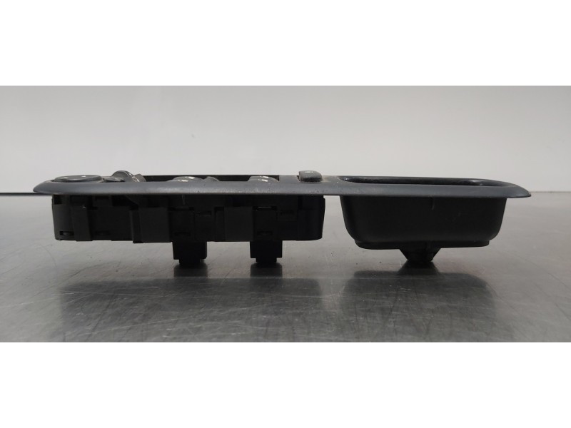 Recambio de mando elevalunas delantero izquierdo para peugeot 407 st confort referencia OEM IAM 96468704XT  