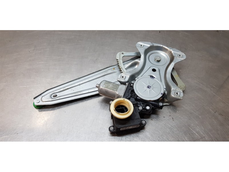 Recambio de elevalunas trasero izquierdo para toyota auris touring sports (e18) hybrid active referencia OEM IAM 8570102010   Recambio de elevalunas trasero izquierdo para toyota auris touring sports (e18) hybrid active referencia OEM IAM 8570102010