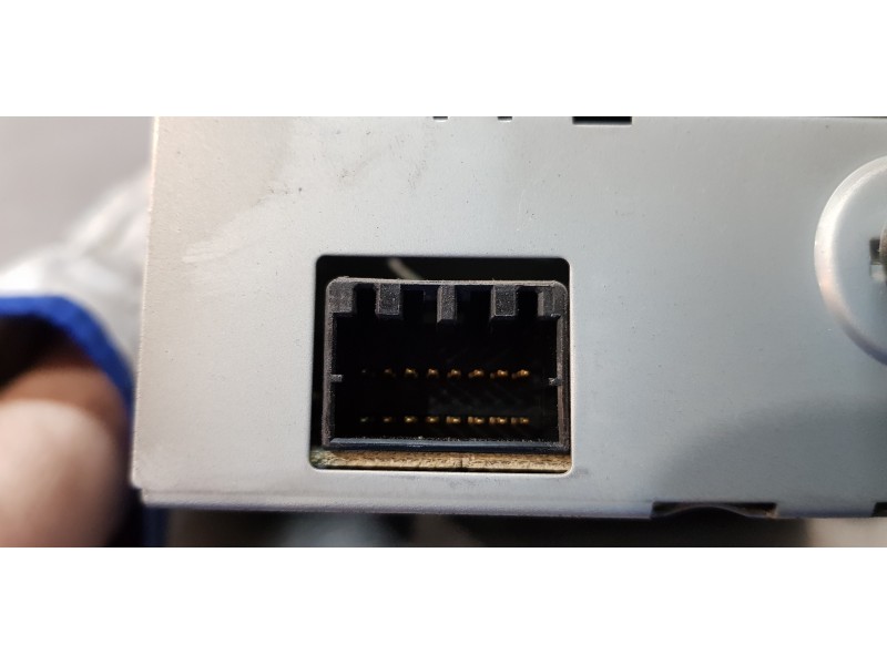 Recambio de sistema audio / radio cd para chrysler grand voyager limited referencia OEM IAM 05064063AE  