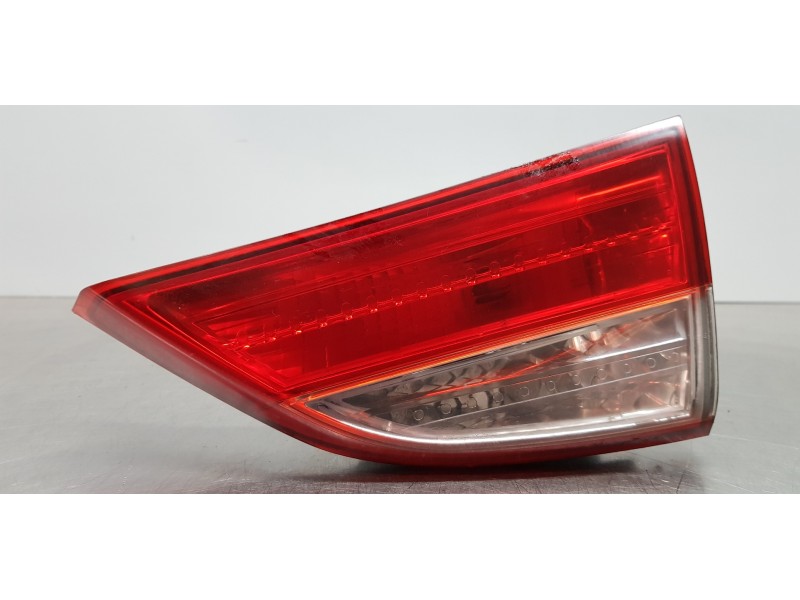 Recambio de piloto trasero derecho interior para hyundai elantra (md) tecno referencia OEM IAM 924043X050  