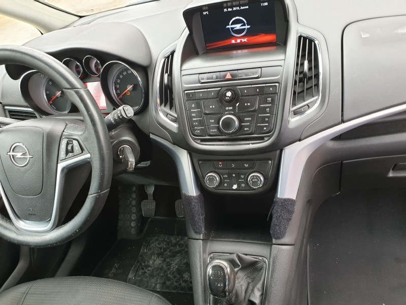 opel zafira tourer del año 2015