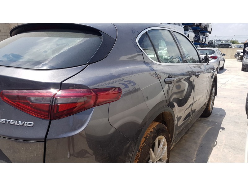 alfa romeo stelvio (630) del año 2017