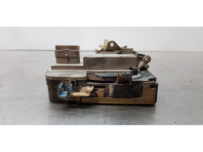 Recambio de cerradura puerta delantera derecha para citroen berlingo 2.0 hdi magic familiar referencia OEM IAM 9136J4   Recambio de cerradura puerta delantera derecha para citroen berlingo 2.0 hdi magic familiar referencia OEM IAM 9136J4