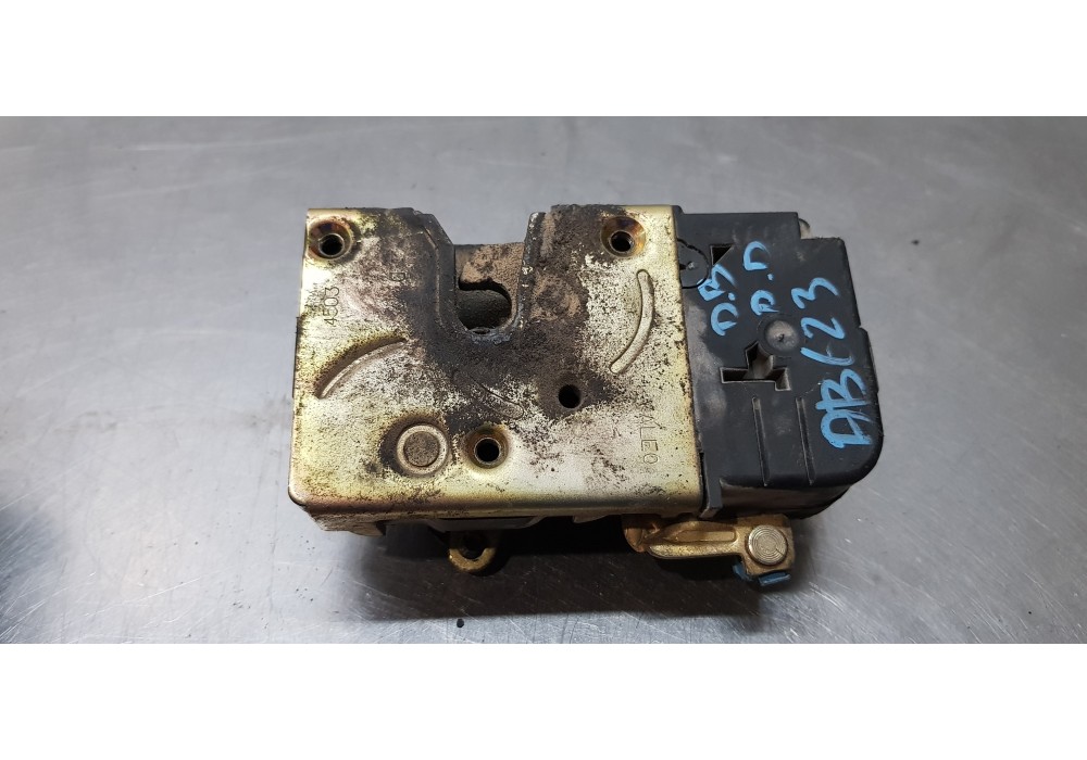 Recambio de cerradura puerta delantera derecha para citroen berlingo 2.0 hdi magic familiar referencia OEM IAM 9136J4   Recambio de cerradura puerta delantera derecha para citroen berlingo 2.0 hdi magic familiar referencia OEM IAM 9136J4