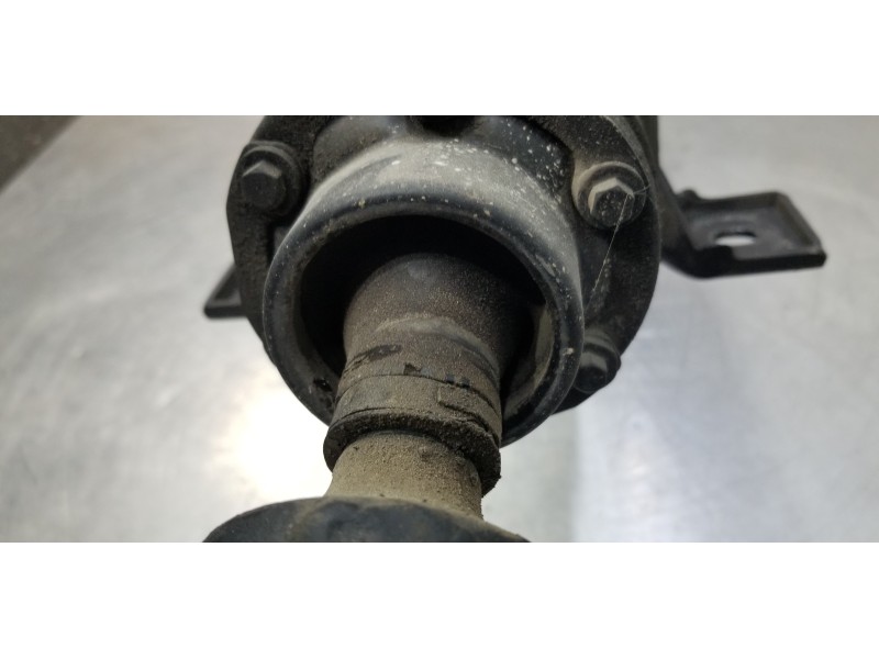 Recambio de transmision central para ssangyong rodius xdi referencia OEM IAM 3320021750  