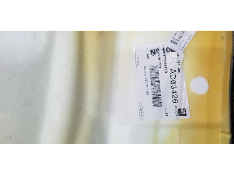 Recambio de molduras traseras para citroen c4 grand picasso spacetourer referencia OEM IAM 96776944ZD  