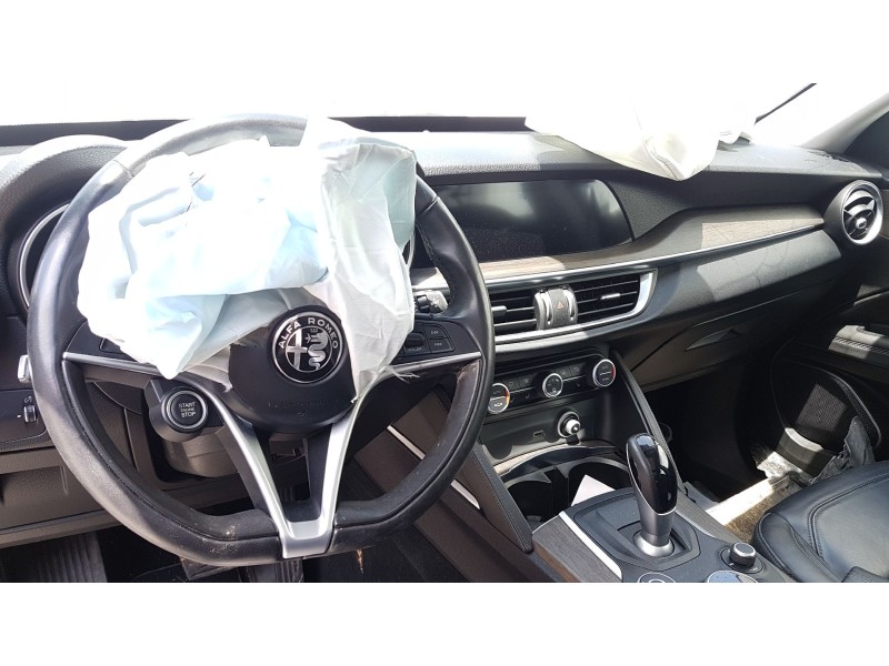 alfa romeo stelvio (630) del año 2017