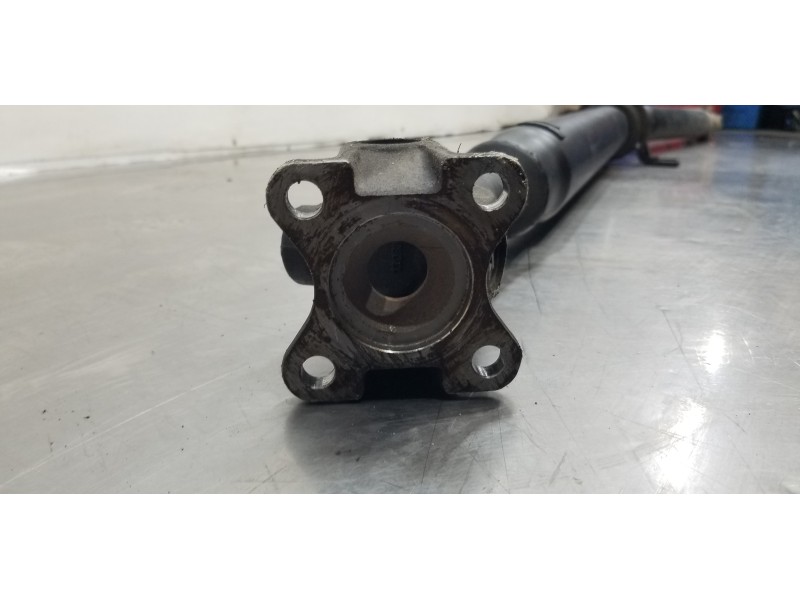 Recambio de transmision central para ssangyong rodius xdi referencia OEM IAM 3320021750  