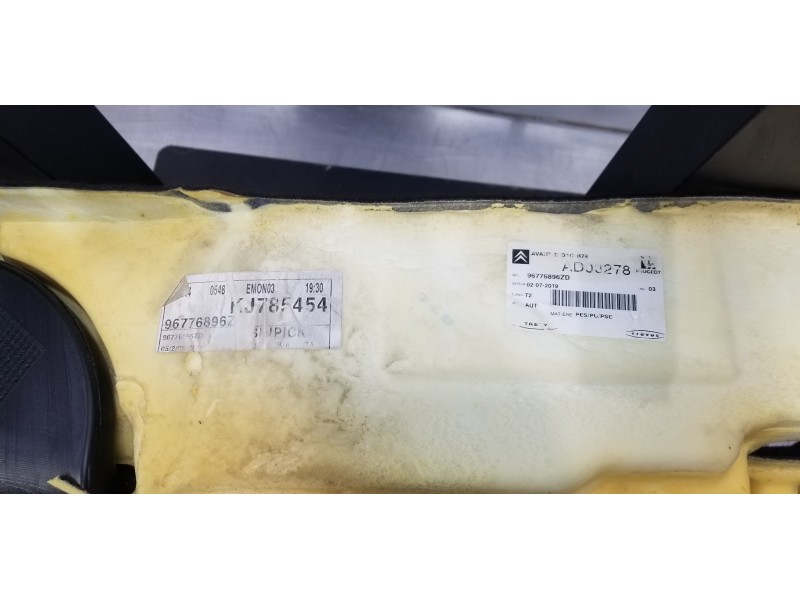 Recambio de molduras delanteras para citroen c4 grand picasso spacetourer referencia OEM IAM 16096069ZD 96776896ZD 