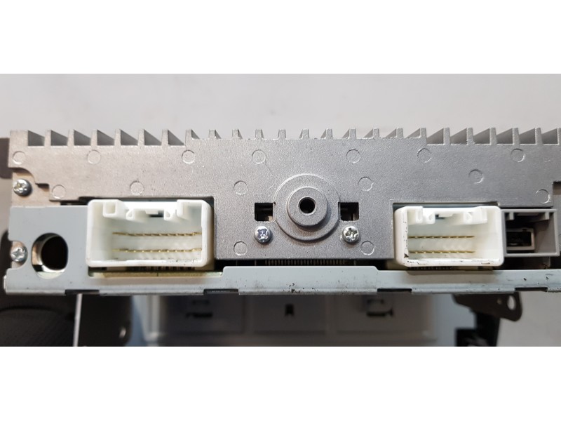 Recambio de sistema audio / radio cd para mitsubishi space star (a00) motion referencia OEM IAM 8701A621  