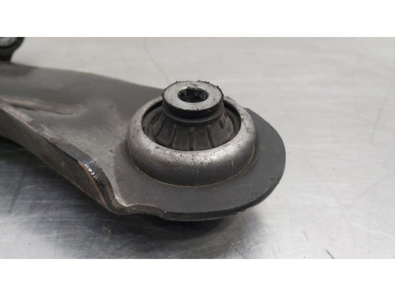 Recambio de brazo suspension inferior delantero derecho para renault clio iv life referencia OEM IAM 545049968R  