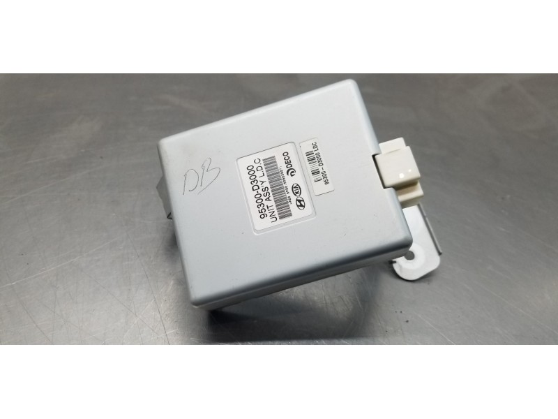 Recambio de modulo electronico para hyundai tucson tl referencia OEM IAM 95300D3000  