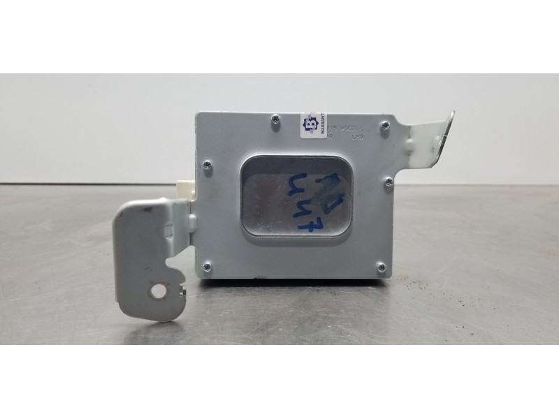 Recambio de modulo electronico para hyundai tucson tl referencia OEM IAM 95300D3000  