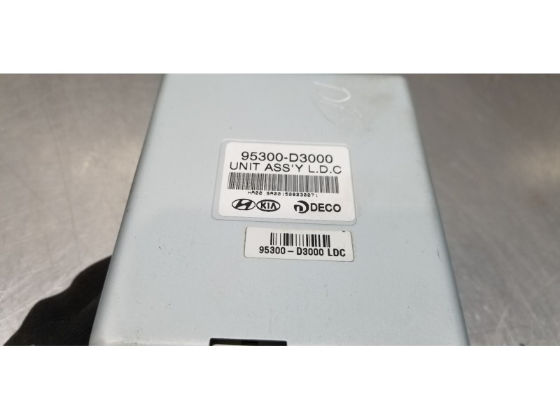 Recambio de modulo electronico para hyundai tucson tl referencia OEM IAM 95300D3000  