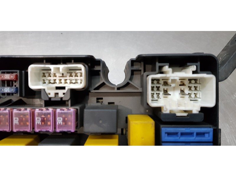 Recambio de caja reles / fusibles para hyundai coupe (gk) 1.6 fx referencia OEM IAM 912102D010   Recambio de caja reles / fusibles para hyundai coupe (gk) 1.6 fx referencia OEM IAM 912102D010