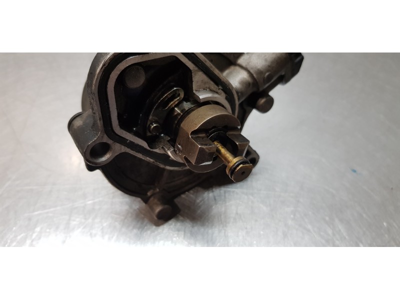 Recambio de depresor freno / bomba vacio para kia venga x-tech referencia OEM IAM 288102A100  