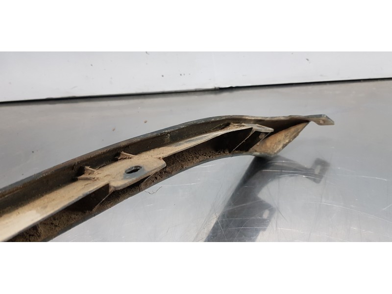 Recambio de aletin delantero izquierdo para nissan terrano (wd21) 2.7 td referencia OEM IAM 638620F000   Recambio de aletin delantero izquierdo para nissan terrano (wd21) 2.7 td referencia OEM IAM 638620F000