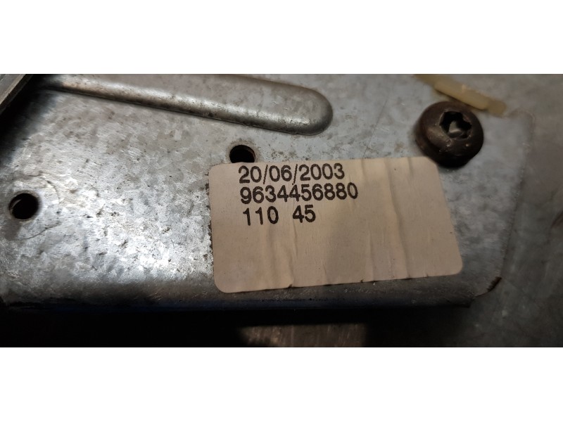 Recambio de elevalunas delantero derecho para peugeot 307 break / sw (s1) sw referencia OEM IAM 9634456880   Recambio de elevalunas delantero derecho para peugeot 307 break / sw (s1) sw referencia OEM IAM 9634456880