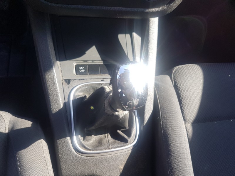 volkswagen golf v berlina (1k1) del año 2008