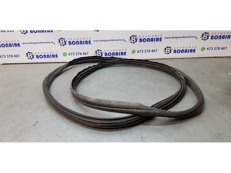 Recambio de gomas contorno puerta para peugeot 5008 allure referencia OEM IAM 9676801080  