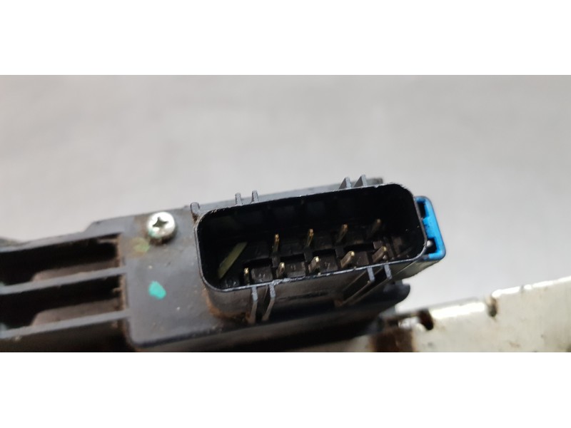 Recambio de cerradura puerta delantera derecha para ford transit connect (tc7) furgón (2006) referencia OEM IAM 2T1AV21812BG   Recambio de cerradura puerta delantera derecha para ford transit connect (tc7) furgón (2006) referencia OEM IAM 2T1AV21812BG