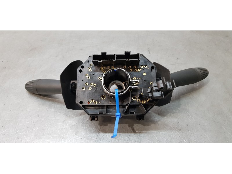 Recambio de mando multifuncion para ford ka (ccu) titanium+ referencia OEM IAM 07355593070  